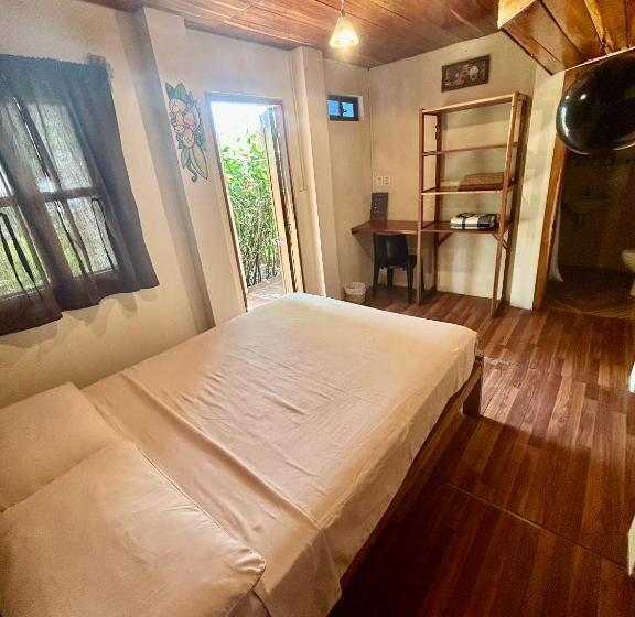 غرفة قياسية مطلّة علي الحديقة, The Sea Garden House