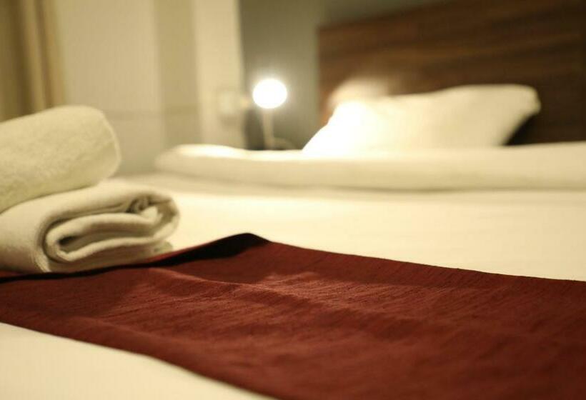 اتاق استاندارد, The Sydney