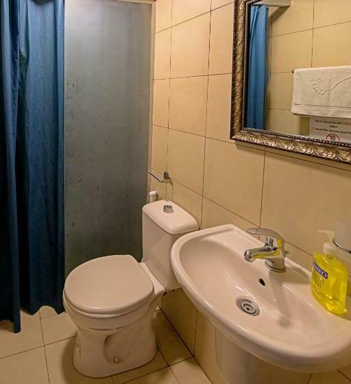 اتاق استاندارد سه نفره, The Sydney