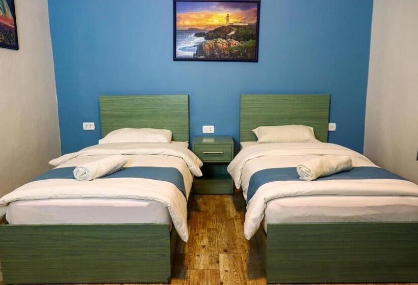 اتاق استاندارد سه نفره, The Sydney