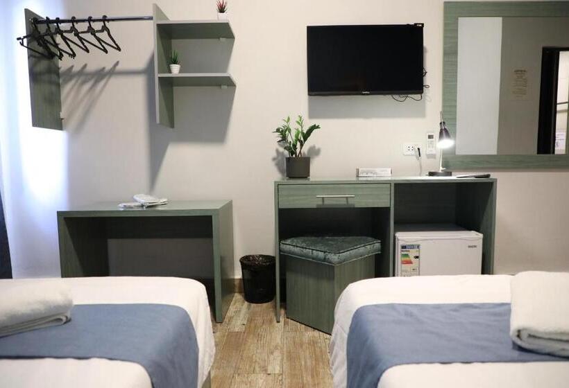 اتاق لوکس با بالکن, The Sydney