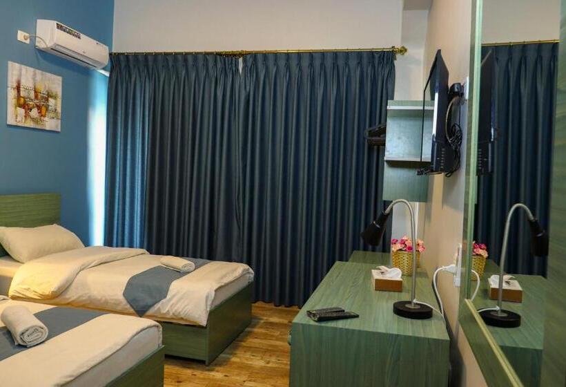 اتاق لوکس با بالکن, The Sydney