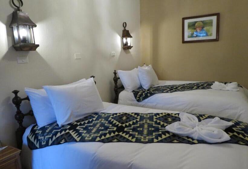 标准三人间, Land Of The Sun Hotel & Spa