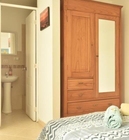 غرفة قياسية, Bravo Surf Camp