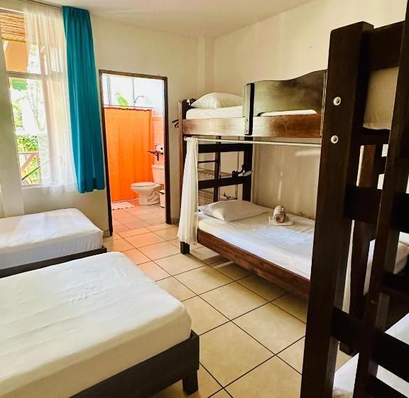 غرفة عائلية, Casa De Lis Hotel & Tourist Info Centre