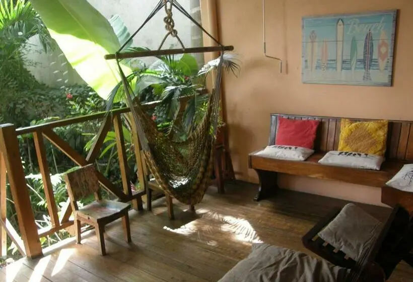 اتاق خانوادگی, Casa De Lis Hotel & Tourist Info Centre