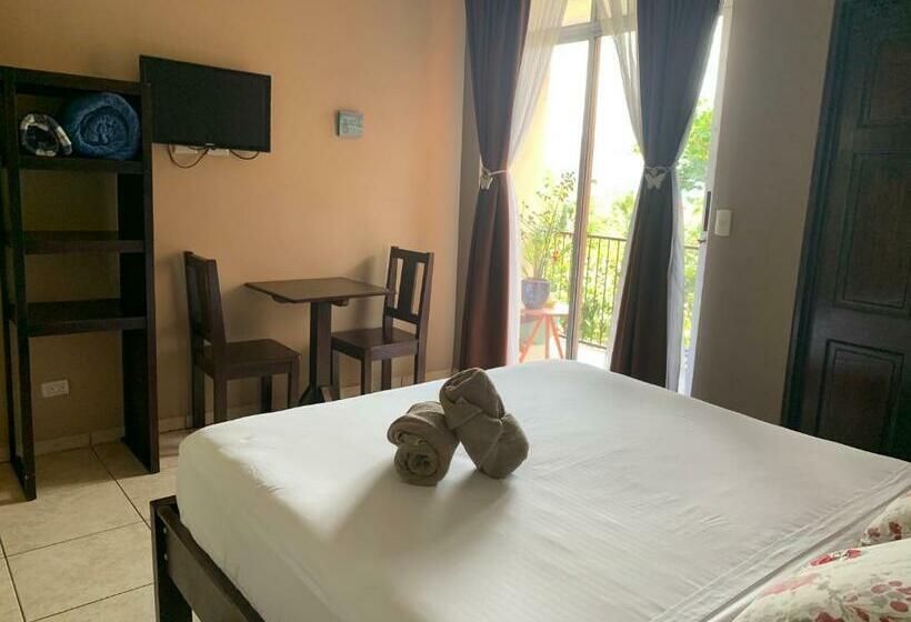 غرفة قياسية مزوَّدة بشُرفة, Casa De Lis Hotel & Tourist Info Centre