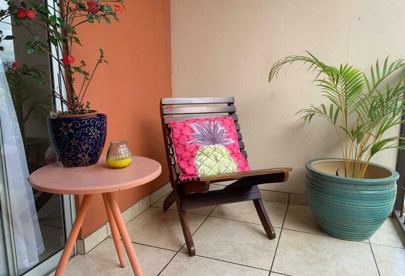 غرفة قياسية مزوَّدة بشُرفة, Casa De Lis Hotel & Tourist Info Centre