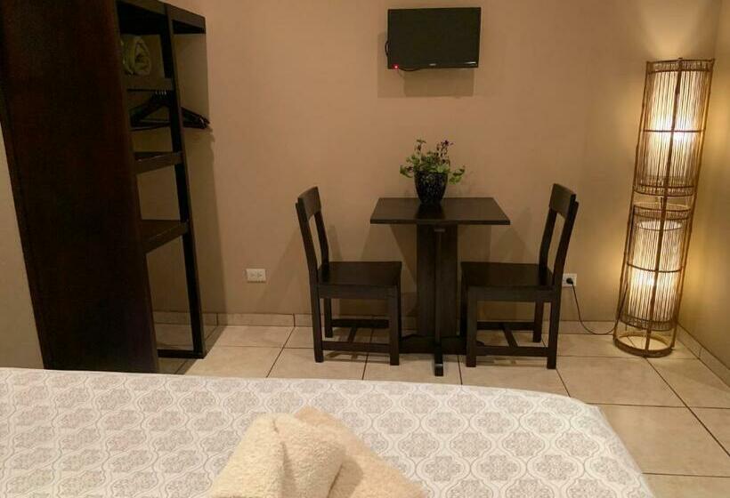 اتاق استاندارد با بالکن, Casa De Lis Hotel & Tourist Info Centre