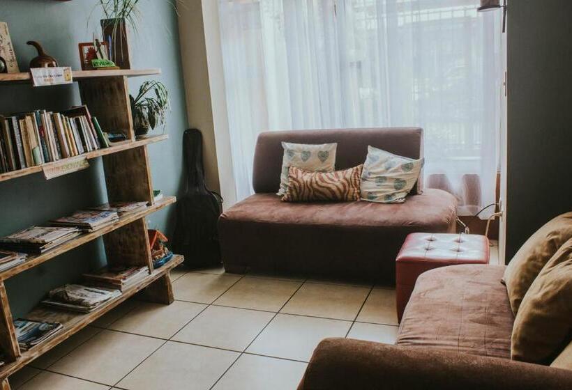 غرفة قياسية مزوَّدة بشُرفة, Casa De Lis Hotel & Tourist Info Centre