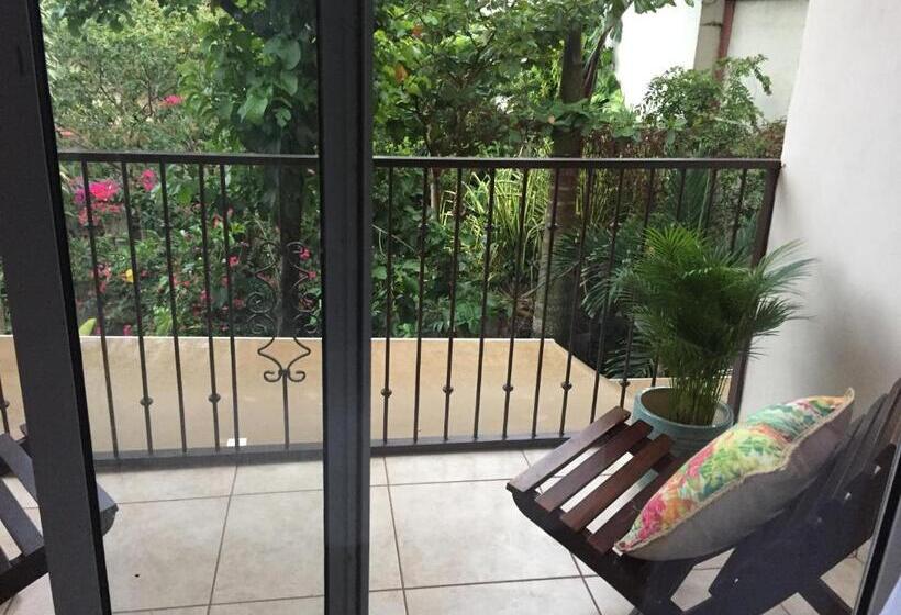 اتاق استاندارد با بالکن, Casa De Lis Hotel & Tourist Info Centre