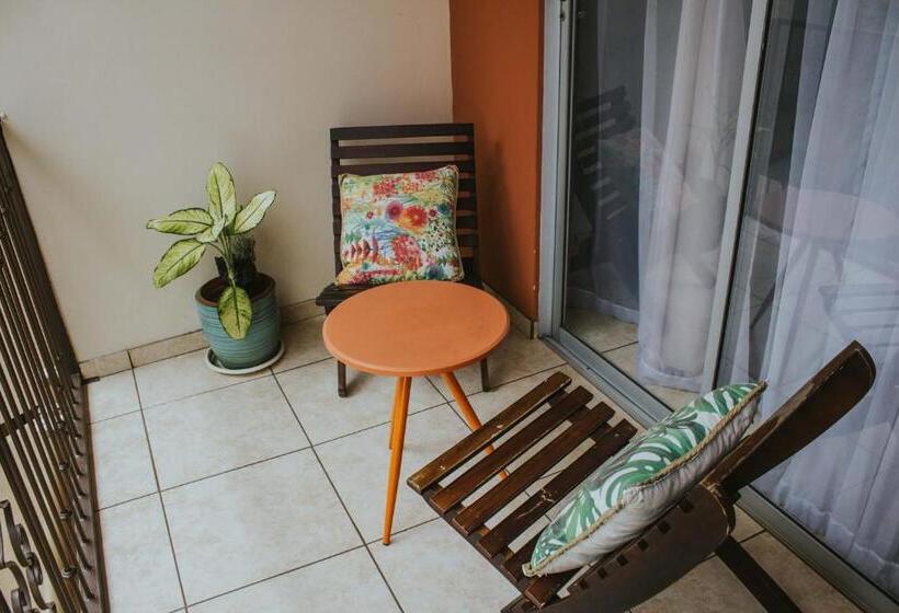 اتاق استاندارد با بالکن, Casa De Lis Hotel & Tourist Info Centre