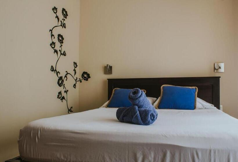 غرفة قياسية مزوَّدة بشُرفة, Casa De Lis Hotel & Tourist Info Centre