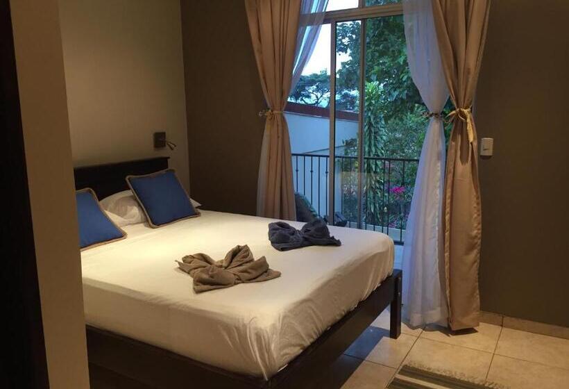 Номер Стандарт с Балконом, Casa De Lis Hotel & Tourist Info Centre
