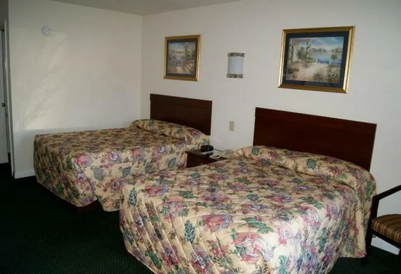 ２ダブルベッドのスタンダードルーム, American Inn And Suites