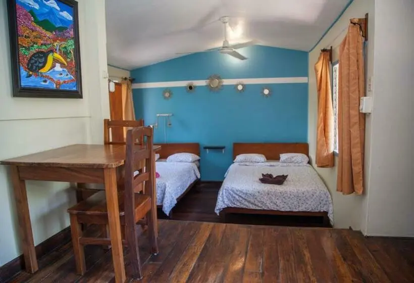 Perhehuone, Rustic Beach Front Hotel Brasilito