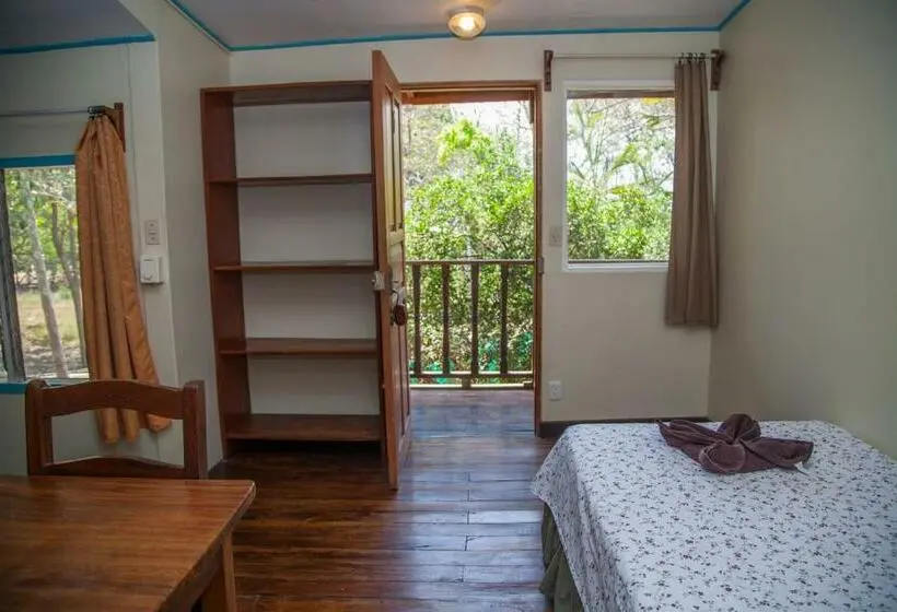 Perhehuone, Rustic Beach Front Hotel Brasilito