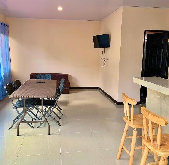 بنجلو قياسى مطل على البحر, Beachfront Vista Hermosa