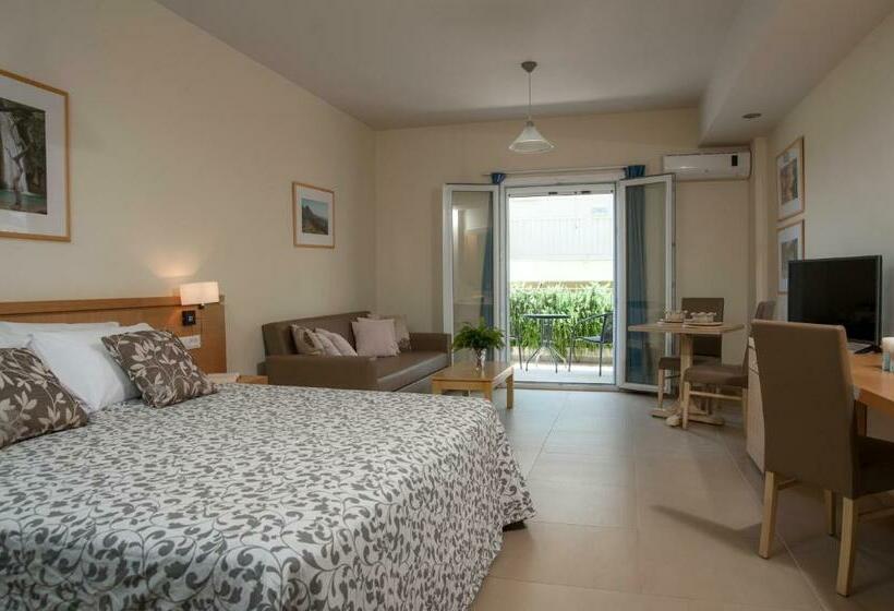 스탠다드 스튜디오, Estia