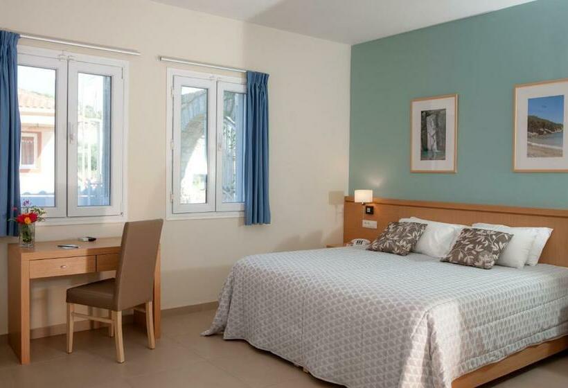 스탠다드 스튜디오, Estia