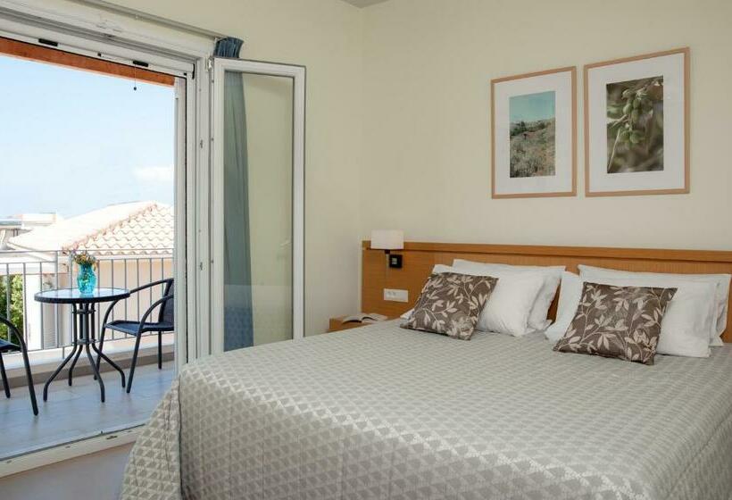 주니어 스위트, Estia