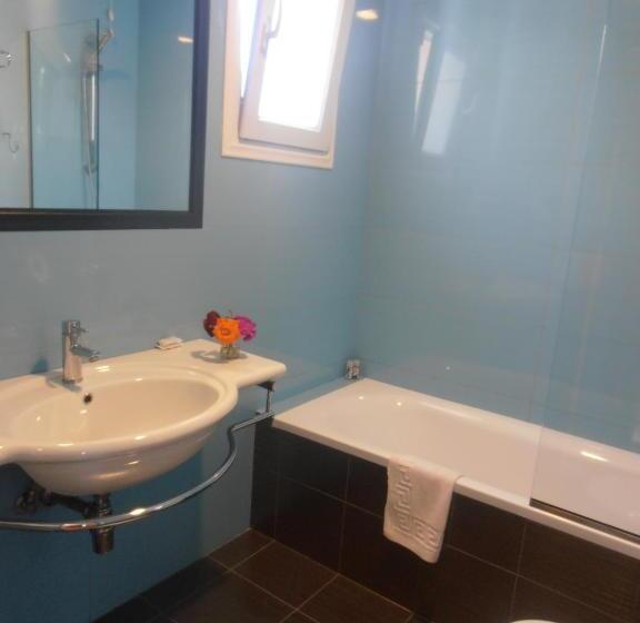 스탠다드 스튜디오, Estia