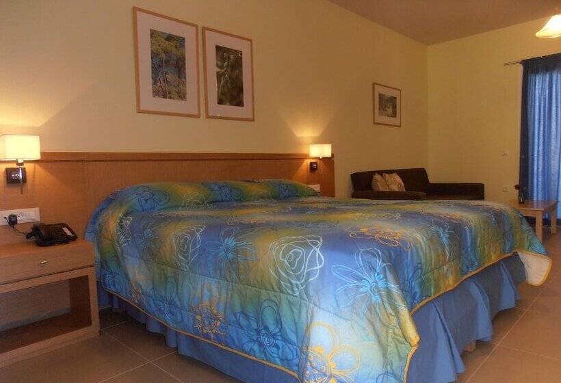 스탠다드 스튜디오, Estia