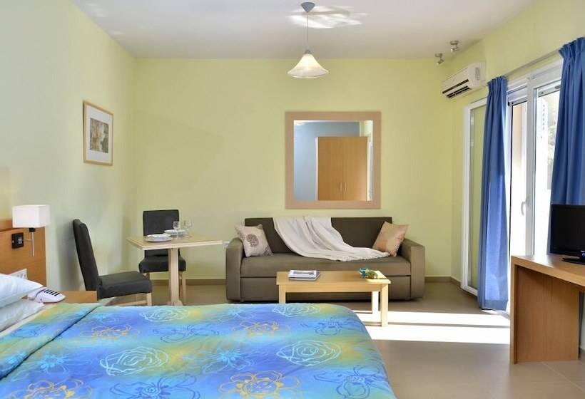 스탠다드 스튜디오, Estia