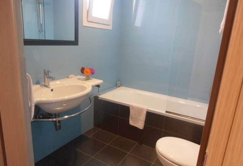 스탠다드 스튜디오, Estia