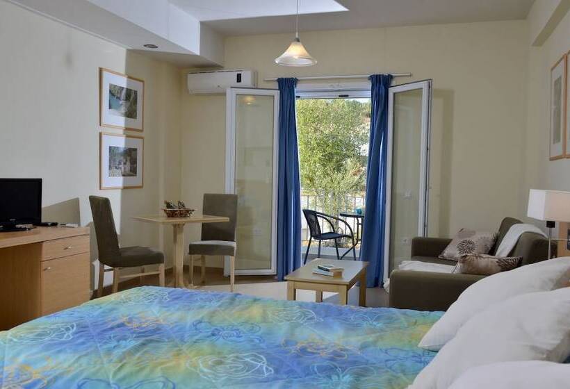 스탠다드 스튜디오, Estia