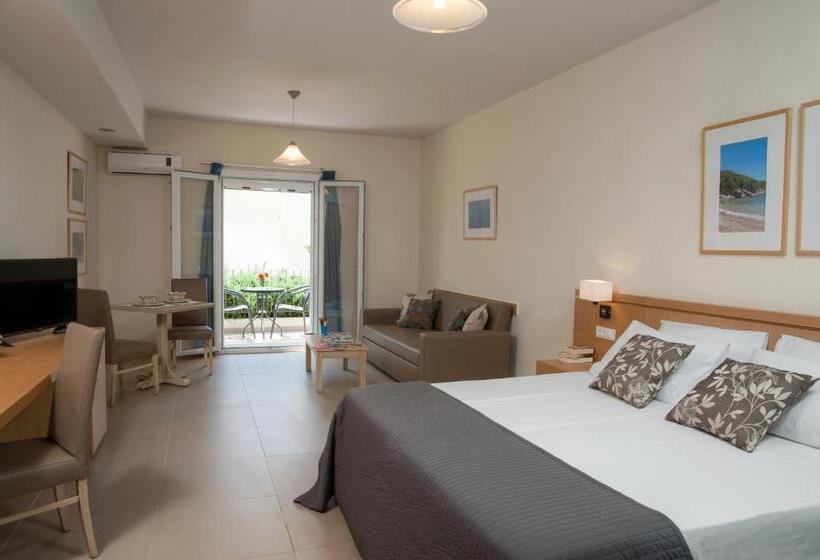 스탠다드 스튜디오, Estia