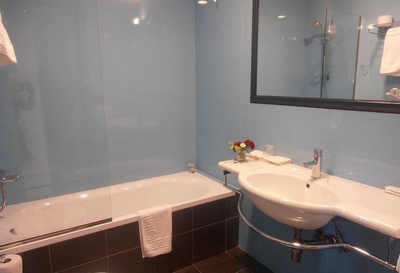 스탠다드 스튜디오, Estia