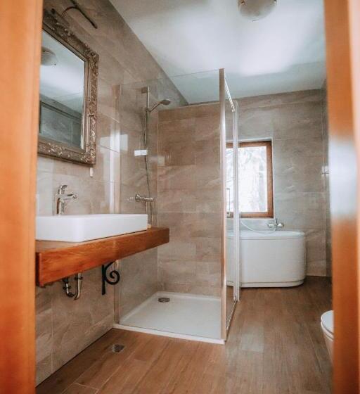 מיטת קינג בסוויטה, Green Garden Plitvice Lakes