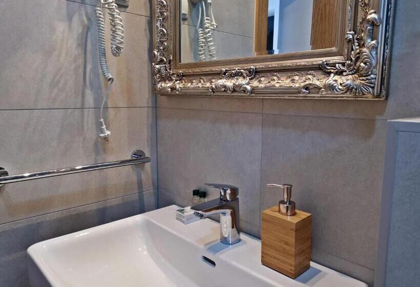 מיטת קינג בסוויטה, Green Garden Plitvice Lakes