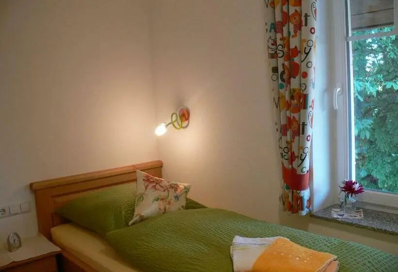 Deluxe Yhden Hengen Huone, Gasthof Engel
