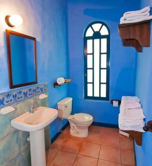 اتاق استاندارد سه نفره, Mantaraya Lodge