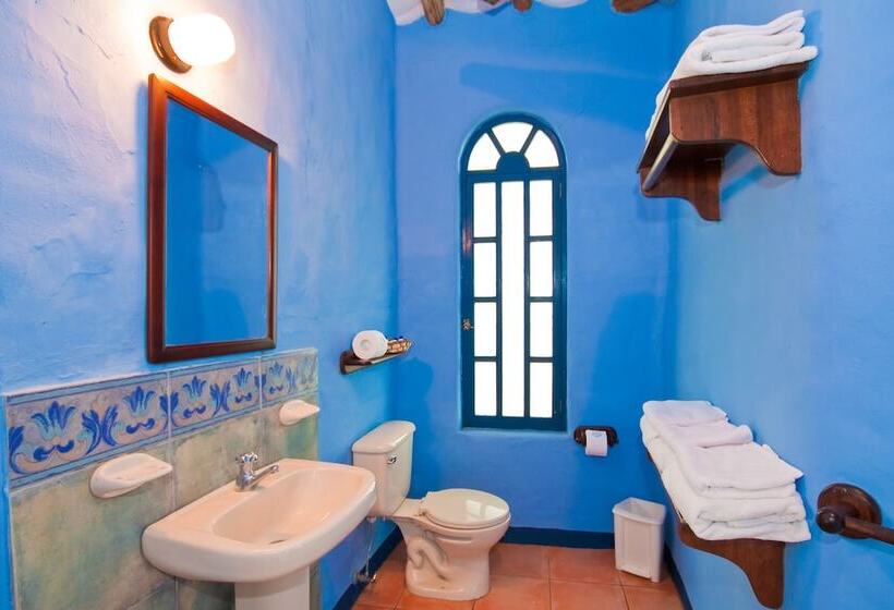 Номер Стандарт Трехместный, Mantaraya Lodge