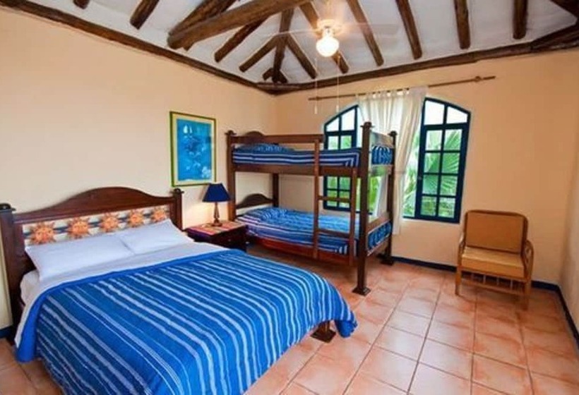 Четырехместный Номер Стандарт, Mantaraya Lodge