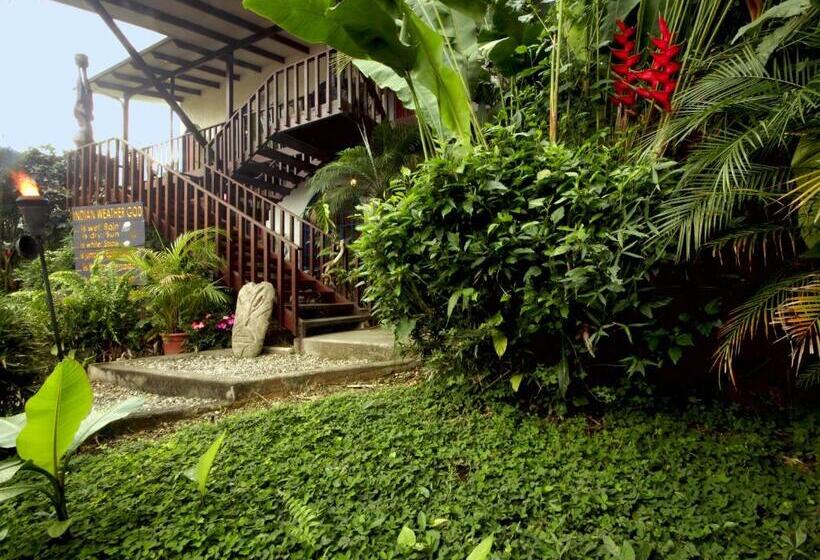 اتاق لوکس با چشم‌انداز باغ, Orosi Lodge