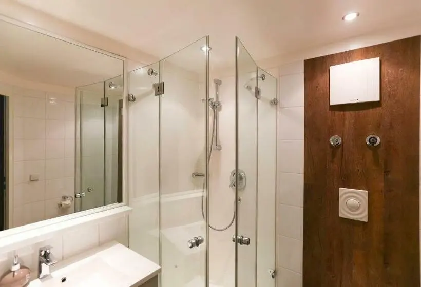 Standard Yhden Hengen Huone, Parkhotel Forsthaus