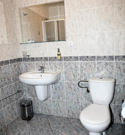 סוויטת סופריור, Pelikán