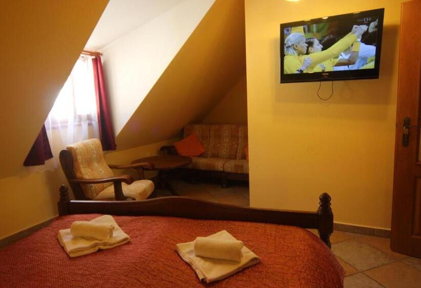 סוויטה, Pelikán