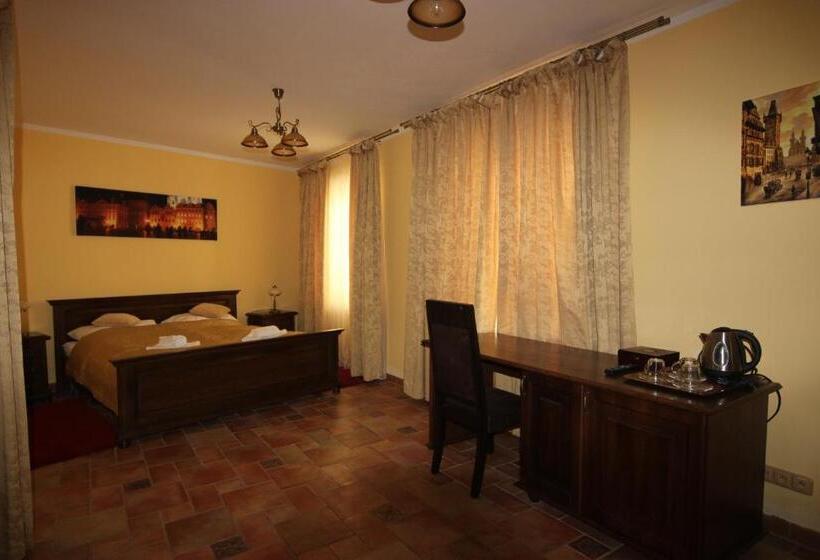 חדר סטנדרט, Pelikán