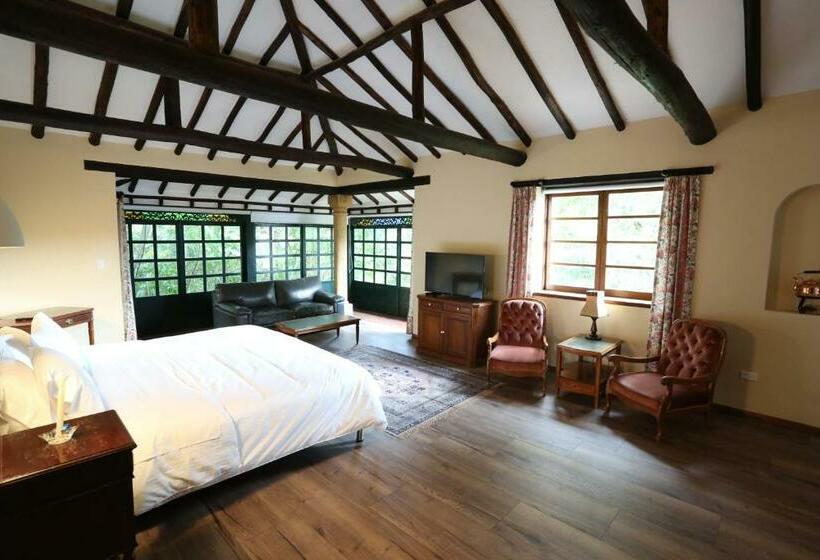 스위트 킹사이즈 침대, Plazuela De San Agustín