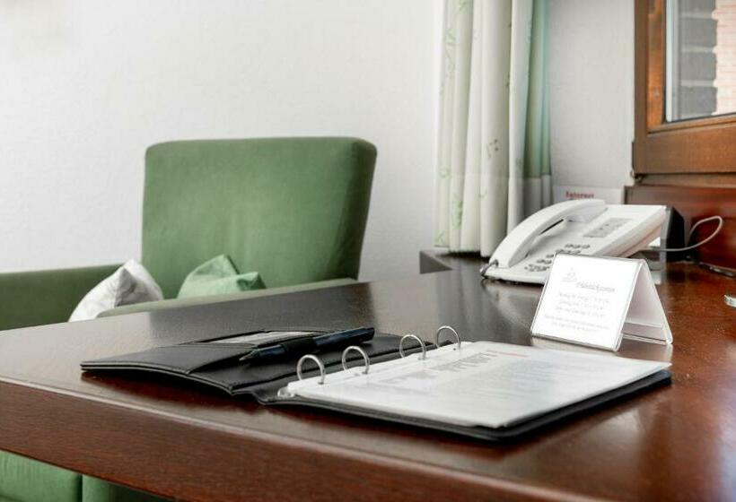 스탠다드 룸, Restaurant Esser