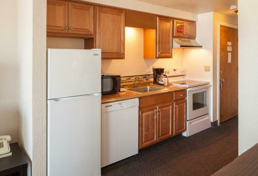 جناح مطلّ علي البحر, Surfside Resort