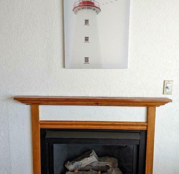 جناح عائلي, Surfside Resort