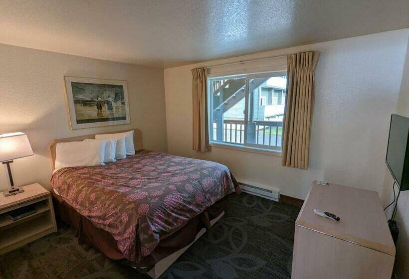 جناح عائلي, Surfside Resort