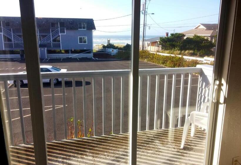 جناح, Surfside Resort