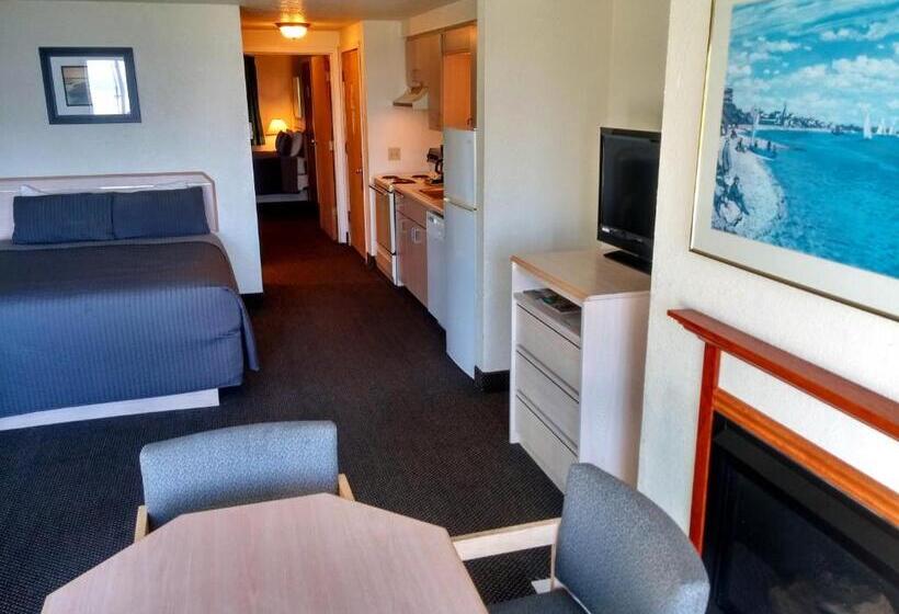 جناح عائلي, Surfside Resort